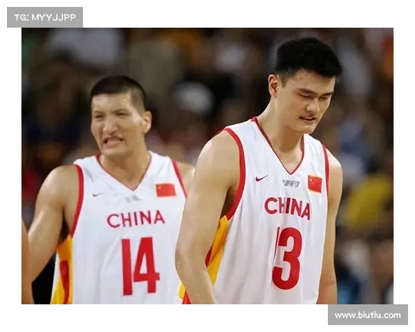 巴特尔加盟NBA的历程与影响解析 盘点中国球员在NBA的奋斗与成就 巴特尔加盟NBA的历程与影响解析 盘点中国球员在NBA的奋斗与成就